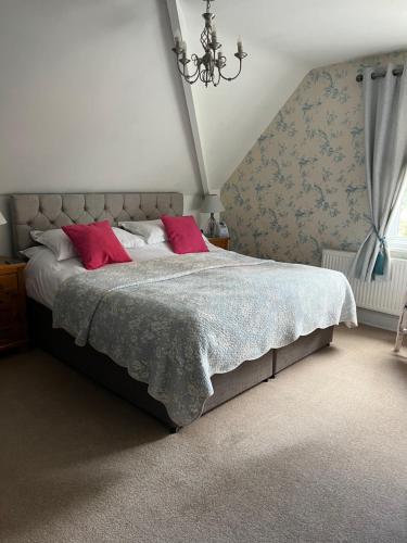 Overdale Guesthouse and Free Parking photo 94