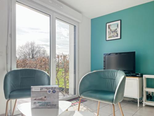 Maison neuve lumineuse avec jardin, parking privé