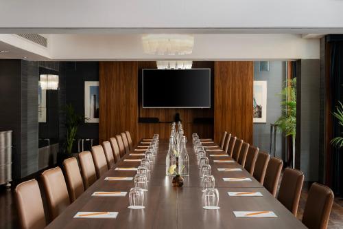The Athenaeum Hotel & Residences photo 81