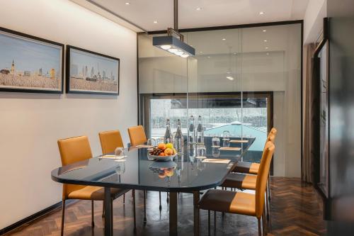 The Athenaeum Hotel & Residences photo 83