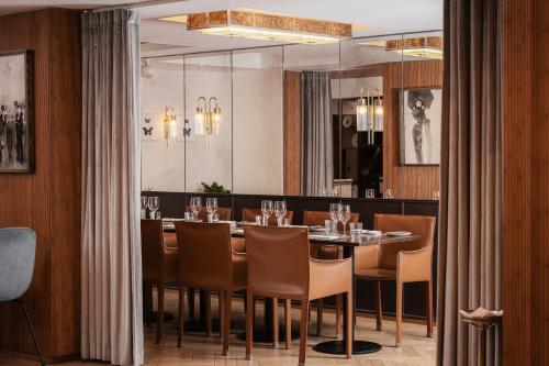 The Athenaeum Hotel & Residences photo 48