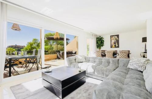 Luxury seaview apartment in Marbella located in a secure gated community with swimming pool and large terrace Perfect for families visiting Marbella and Puerto Banús