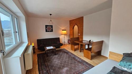 Helle, hochwertig neu rennovierte Künstlerwohnung