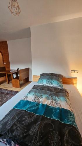 Helle, hochwertig neu rennovierte Künstlerwohnung