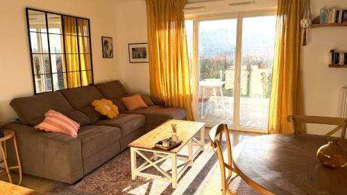 Superbe appartement lumineux en rez de jardin
