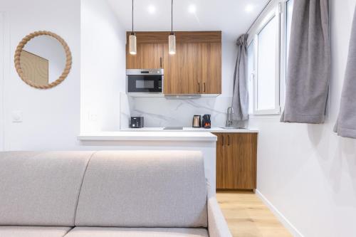 Stylish 4 stars Apartment near Montmartre & Metro