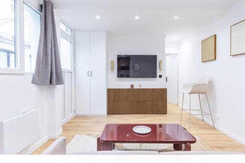 Stylish 4 stars Apartment near Montmartre & Metro