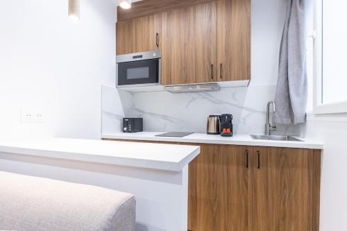 Stylish 4 stars Apartment near Montmartre & Metro