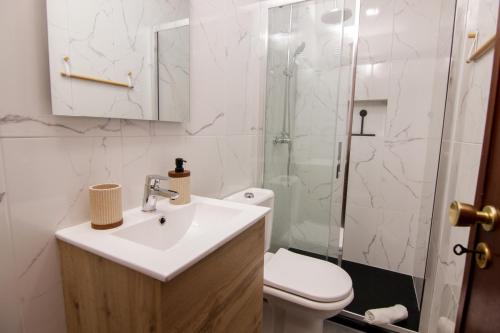 Charming 2BR Apartment in Olhão City Center