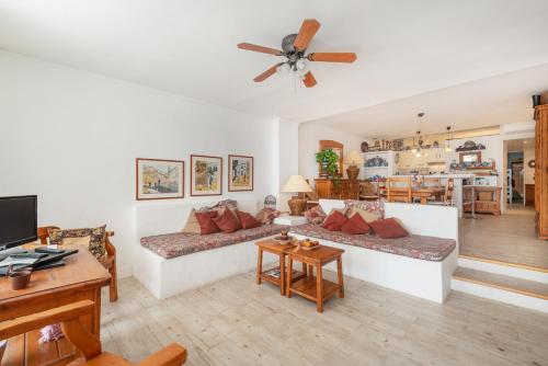 Edificio Canopus, Apartamento 23 en primera linea de la playa