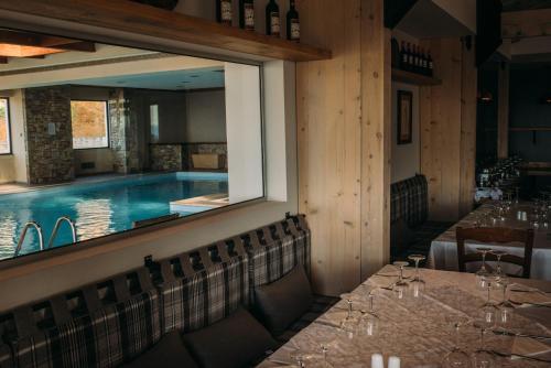 Bazén v ubytování Anemolia Mountain Resort nebo v jeho okolí