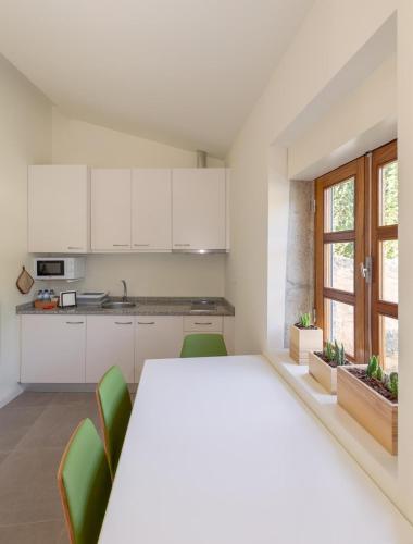 417 Garden !2 min to Metro ! 15min Walk to Porto