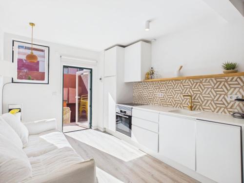 Cozy 1BR with Private Terrace Praça das flores | By Airnest