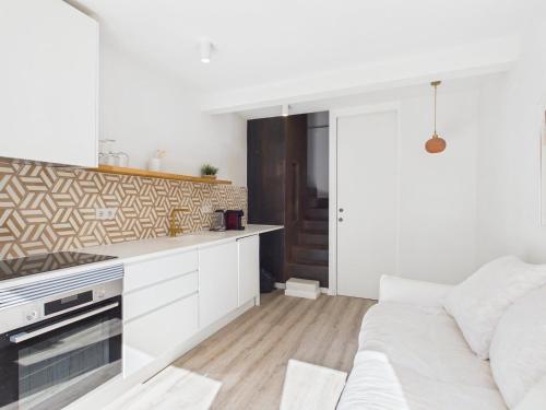 Cozy 1BR with Private Terrace Praça das flores | By Airnest