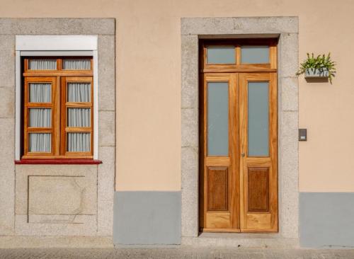 417 Garden !2 min to Metro ! 15min Walk to Porto