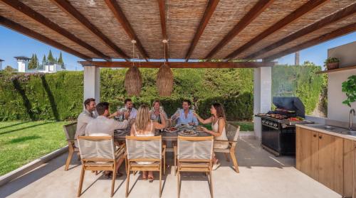 VACATION MARBELLA I Villa Sirio, Golf-Front Villa, Private Heated Pool, BBQ, Privacy, World-Class Dining, 10 min from Puerto Banus