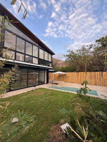 Jungle surf Villa