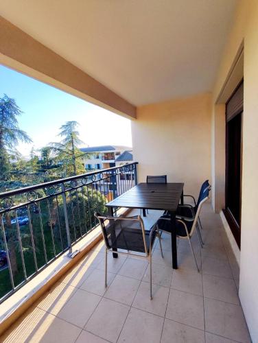 Appartement avec grande terrasse au centre ville d'Uzès
