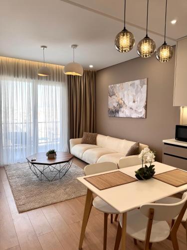 TOMEI Apartment