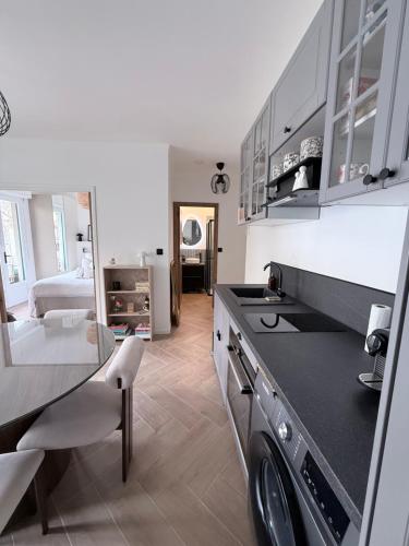 Premium address for trade shows and conferences in Cannes 5min walk to Palais des Festivales