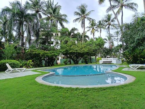 Punta Poppy beach Apt 3 minutes walk Oasis Hotel