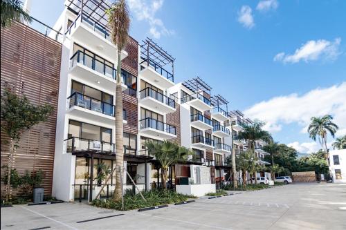 Sunset Residences 3BR Apartment with Pool Near Beach