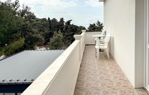 Nice Apartment In Rab With Wifi