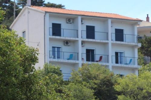 Apartments by the sea Sveti Juraj, Senj - 25348