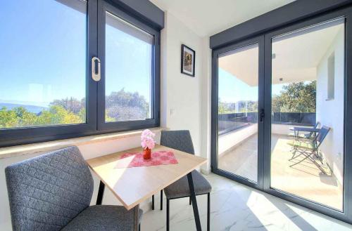 Apartment Waterfront in Krk-Insel Krk 55369