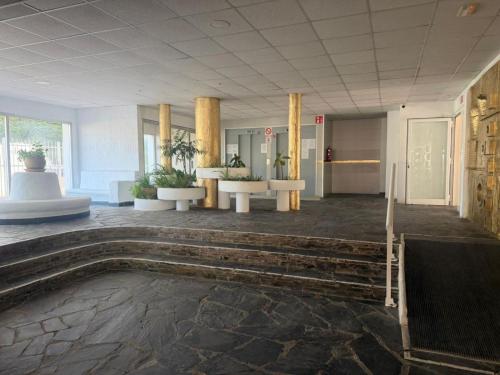 Appart 4 pers, piscine, plage et jardin, Roses