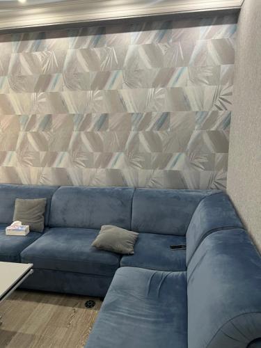 Comfort 3 Bedrooms 2 Bathrooms 205 SQM Apartment Near Republic Square