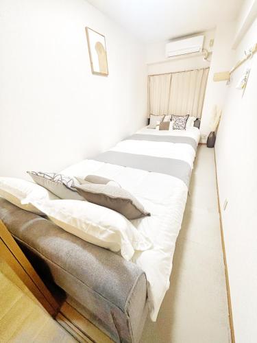 501Room,Elevator to the 5th Floor Two Bedroom Apartment Near Tokyo Tower with Direct Train Access to Haneda Narita Airports and Asakusa