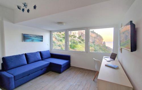 Excellent sea view with direct beach access