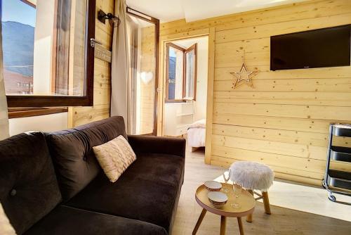 Résidence Boedette D - Appartement rénové · Départ et retour skis aux pieds · Balcon MAE-6874