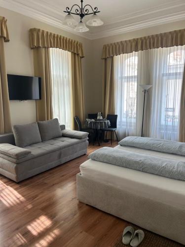 K ＋ T ボーディングハウス