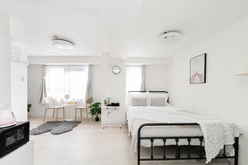Central Shinjuku, Easy Access, 6 minutes from eki