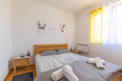 Sea & Stone Apartment No 3 in Starigrad
