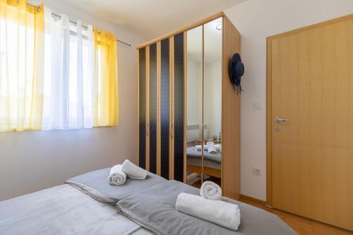 Sea & Stone Apartment No 3 in Starigrad