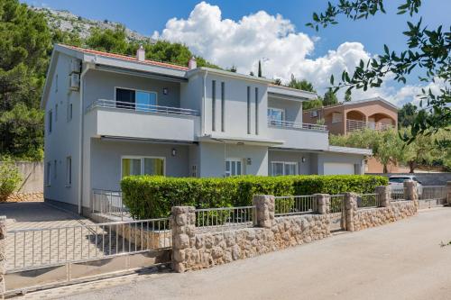 Sea & Stone Apartment No 3 in Starigrad