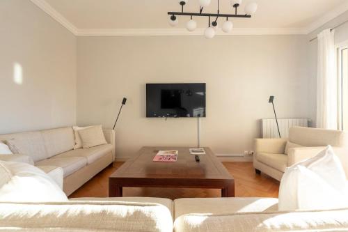 Apartment with large terrace & sea view over Nice