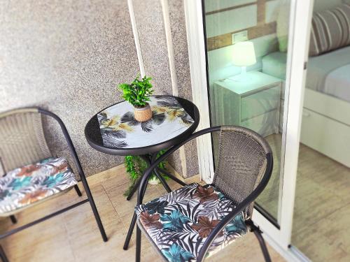 Apartments near Del Cura and Los Locos beaches