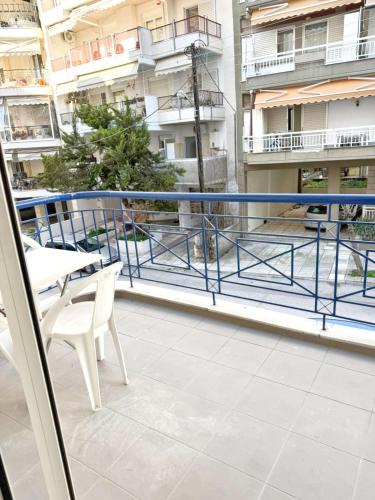 Cozy kalamaria Apt