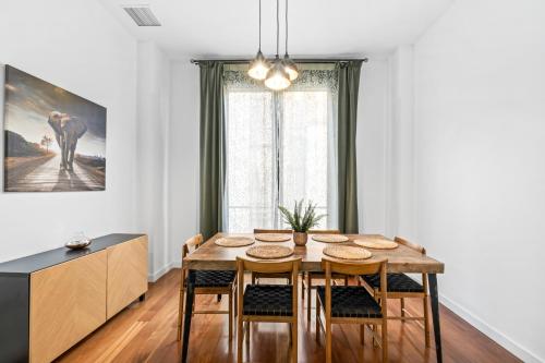 CHARLOT Center Apartment II by SunCastle apartamentos