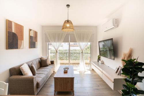 Byzantium Gem 1B, Walk to Faros Beach