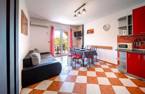 Apartment in Lopar with balcony, air conditioning, WiFi 4738-4
