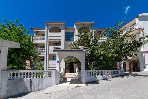 Magnolia rooms and apartments