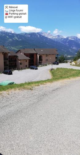app 2ch Barcelonnette vue montagne proche praloup