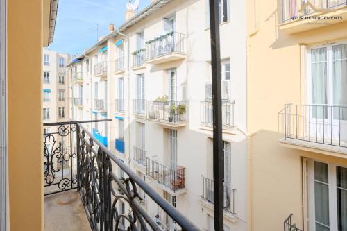 Nice Buffa T2 dans le carré d'or proche plage