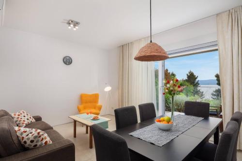 Villa Jolara With Heated Pool-Deluxe Apartment 3