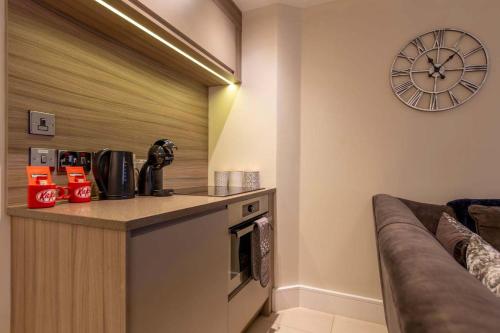ChocoLets - The Kitkat Suite photo 15